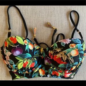 Nanette Lepore Bikini Top!😍